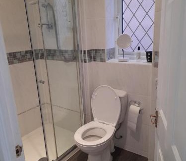 Peacehaven House | Private Guest Suite close to Brighton and Newhaven Ferry Port