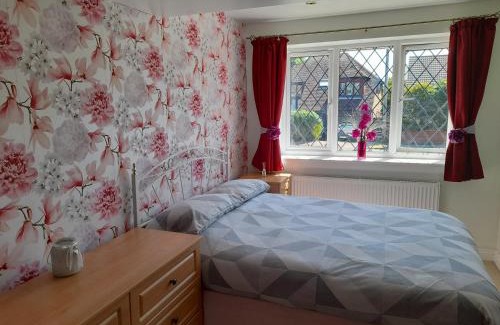 Peacehaven House | Private Guest Suite close to Brighton and Newhaven Ferry Port