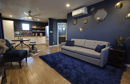 Camelback East House | Private Guesthouse in Central Phx-Beaker Bunker