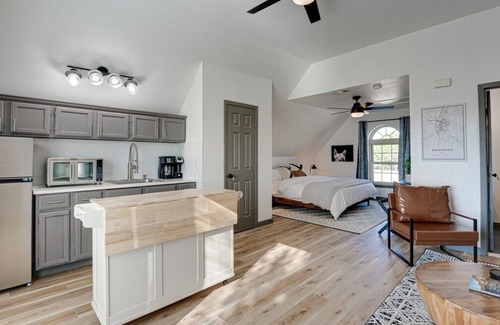 Waxahachie House | Private Guesthouse with Deluxe Home Theater by RedAwning