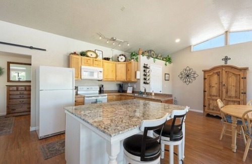 Wickenburg Apartment | Private Guesthouse w/ Pool in Historic Wickenburg!