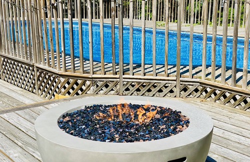 Brewster House | Private Heated Pool, Renovated Luxury 5BD/3BA,A/C, Near Beaches & Nickerson Park