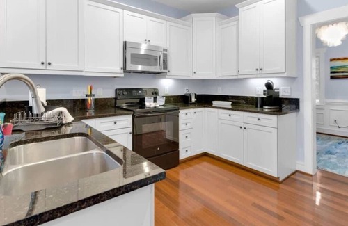 Plaza Midwood House | Private Hilltop Home in Popular Plaza Midwood