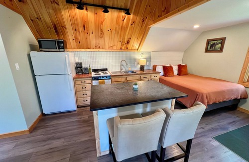 Grand Marais House | Private Home on 10 Acres of Wilderness. 15 min to Lutsen. Dog Friendly.