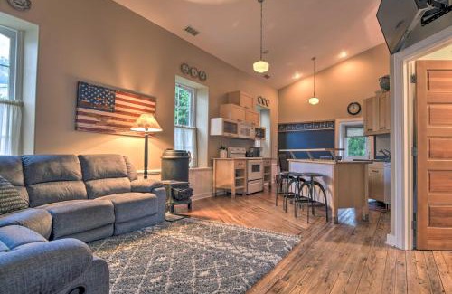 Wrightsville House | Private Hot Tub at Cozy Wrightsville Cottage!