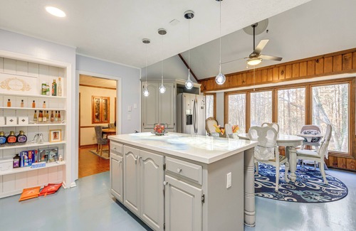 Graham House | Private Hot Tub & Sauna: Georgia Nature Retreat!