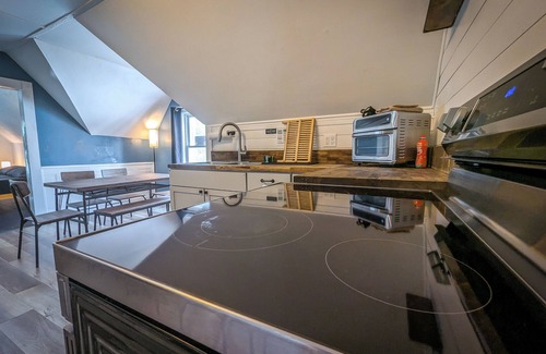 Antrim House | Private Hot Tub Suite