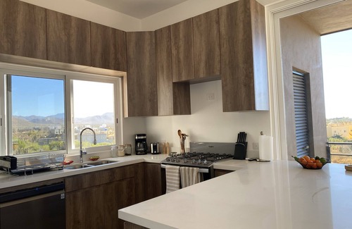 Cerritos Condo | Private HOT tub *walk to surf* Vacation Perfection