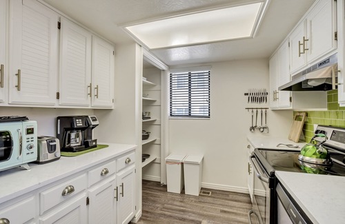 Cottonwood Heights House | Private Hot tub-Between Big &Little Cottonwood Cny