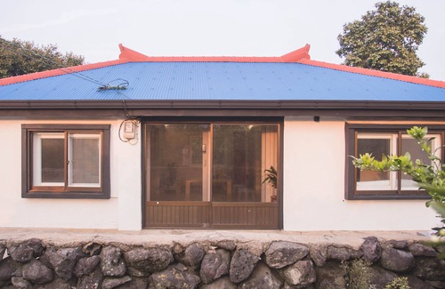 Namwon House | Private house in quite jeju village - JEJUASSI