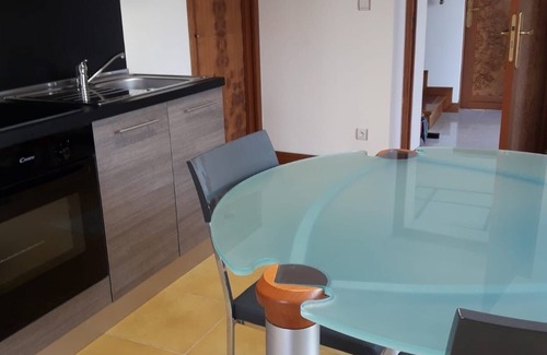 Vervant House | Private house in the park of a castle, swimming pool, billard