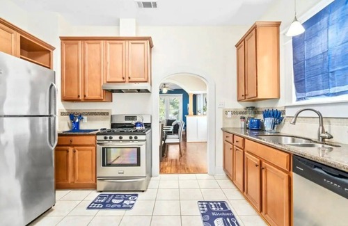Greater Heights House | Private Houston Heights Getaway Near Downtown!