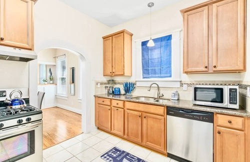 Greater Heights House | Private Houston Heights Getaway Near Downtown!
