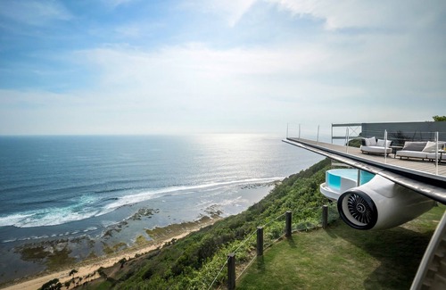Uluwatu Villa | Private Jet Villa on top of the Nyang Nyang Beach Cliff