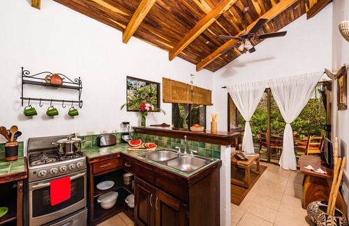 Palm Beach Estates House | Private Jungle Beach Surfhouse>Fast WIFI>Equipped Kitchen>Laundry>Fenced>Parking