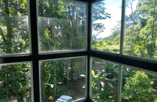 Portalon House | private jungle house partial ocean view, nice pool
