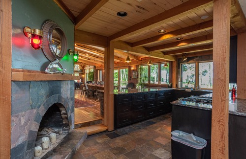 Baileys Harbor Cabin | Private Kangaroo Lake Waterfront home in Baileys Harbor