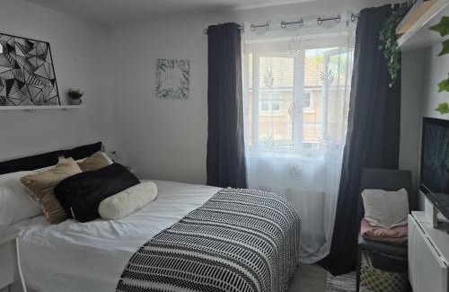 Spencers Wood House | Private kingsize room