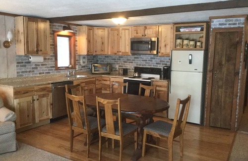 Lake Arrowhead Cottage | Private Lakefront Cottage A Step Away from a Large Sandy Beach!