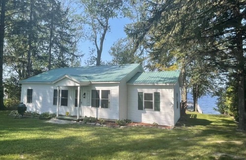 Swanton Cottage | Private Lakefront Cottage w/Spectacular Sunsets!