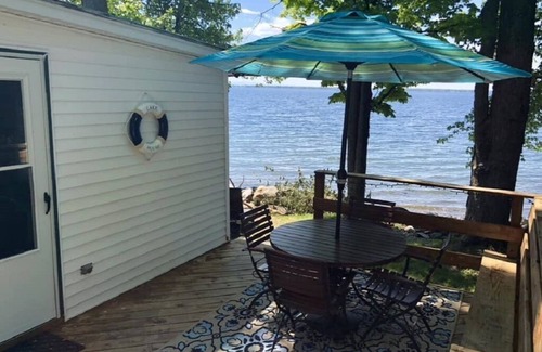 Swanton Cottage | Private Lakefront Cottage w/Spectacular Sunsets!