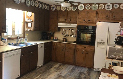 Morganton House | PRIVATE LAKEFRONT HOME