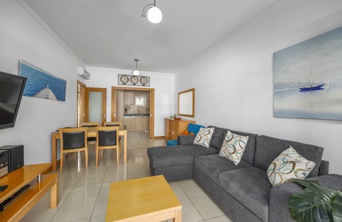 Areias de Sao Joao Apartment | Private Location Beach Apartment with Pool and Town Views in Quinta da Barracuda