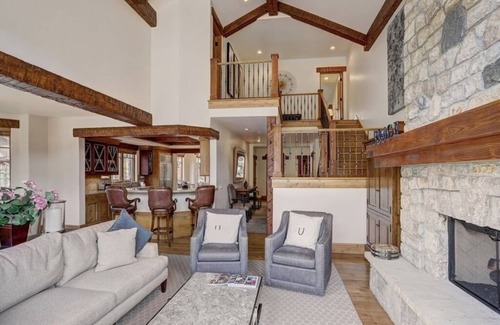 Vail House | Private, luxury 4BR in Lionshead along Gore Creek - hot tub, walk to lift, views