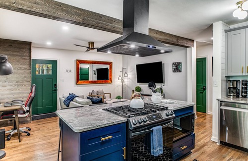 Piedmont Heights House | Private Luxury Oasis | Hot Tub | 2X 50"Outdoor TVs | Beltline | Piedmont Park