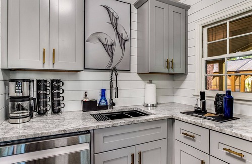 Piedmont Heights House | Private Luxury Oasis | Hot Tub | 2X 50"Outdoor TVs | Beltline | Piedmont Park