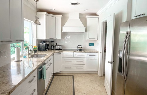 Lighthouse Point House | Private Luxury Oasis Minutes From The Beach w/Private Heated Pool