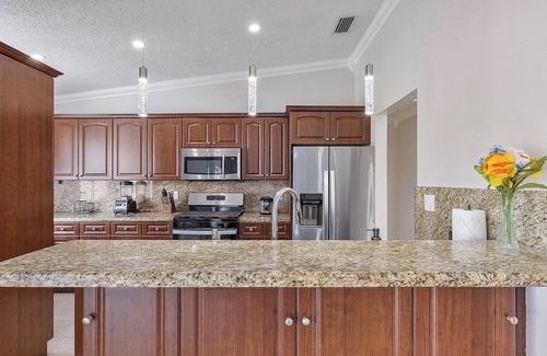 Richmond West House | Private Miami Oasis With Private Pool