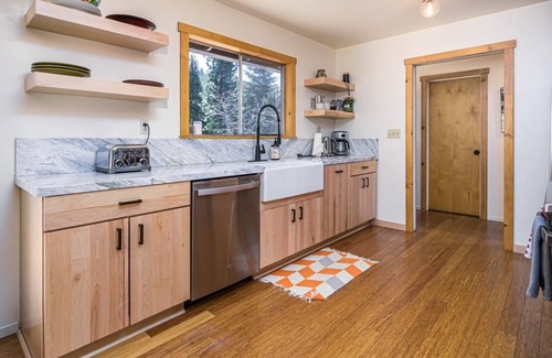 Fern Valley House | Private Mountain Retreat with Scenic Views