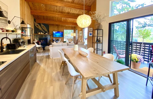 Banff House | Private Mountain Chalet in The Heart of Banff
