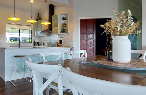 Wongawallan House | Private Mountain Retreat - A Stones Throw from all the Gold Coast Attractions