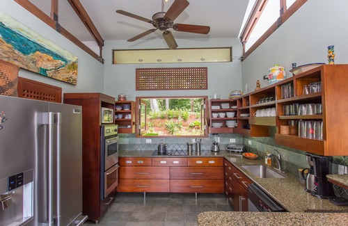 Dominical Villa | Private Nature Reserve. Stunning coast views. 3 minutes to the beach.