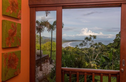 Dominical Villa | Private Nature Reserve. Stunning coast views. 3 minutes to the beach.