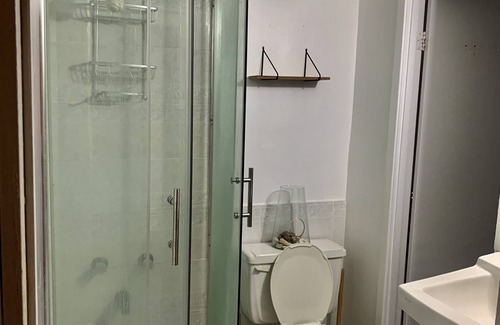 Fairview Bed & Breakfast | Private near Airport