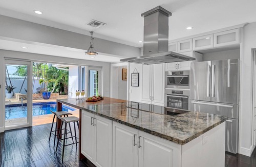 Harbor Beach House | Private neighborhood | Heated Pool | Walk To Beach | Lush Surroundings | Harbor Key |