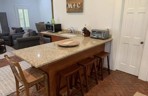 Natchez Apartment | Private oasis on the grounds of Historic Ravenna Antebellum Mansion