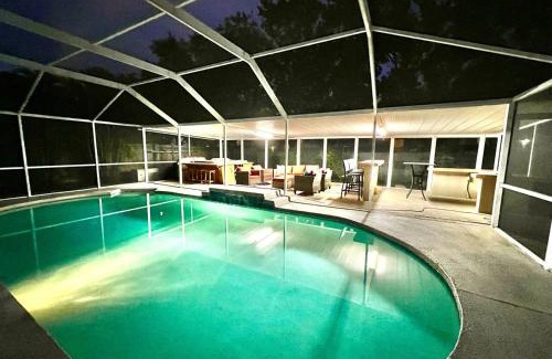 Town 'n' Country House | Private Oasis Retreat Heated Pool Hot Tub Beaches