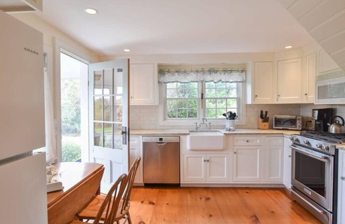 East Orleans House | Private Path to Nauset Beach!
