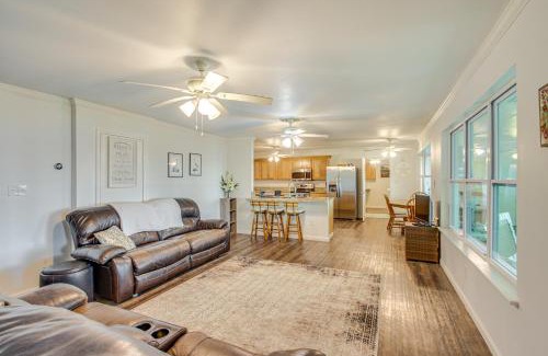 Florida Panhandle House | Private Patio and Hot Tub Bayside Home in Pace!