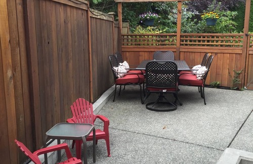 Sidney House | Private Patio, Walk to Beach, Gas F/P, Pet Friendly