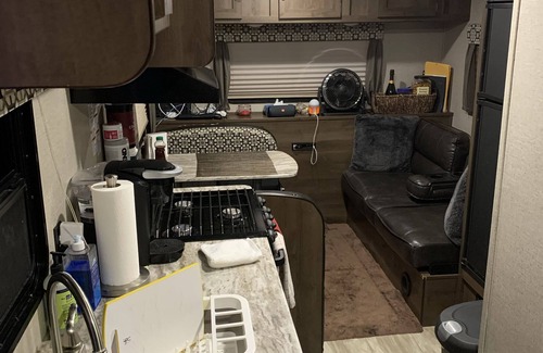 Wynnewood RV Rental | Private peaceful country escape w/3 furnished campers