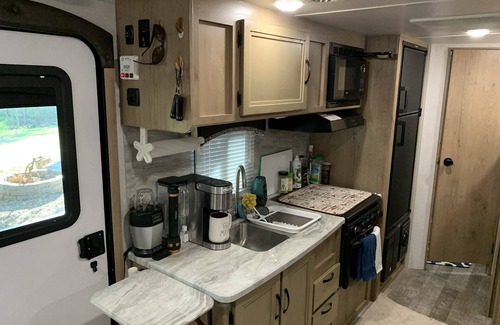 Wynnewood RV Rental | Private peaceful country escape w/3 furnished campers