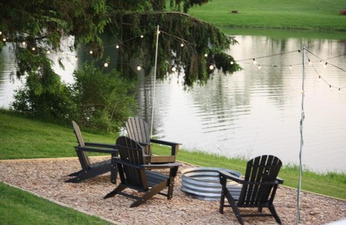 Rushville House | Private & Peaceful Lakehouse w/Hot tub + King bed