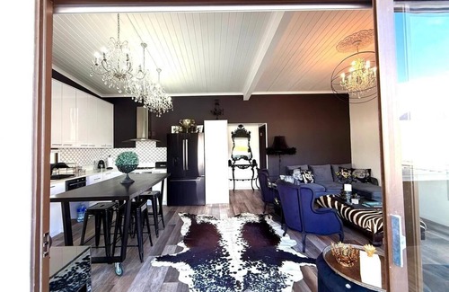 Stellenbosch Central Apartment | Private Penthouse in the middle of bustling Stellenbosch
