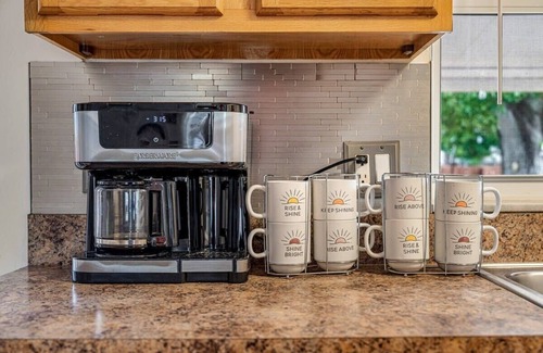 Pinellas Park House | Private Pool 15 Mins to Beach & Downtown St. Pete