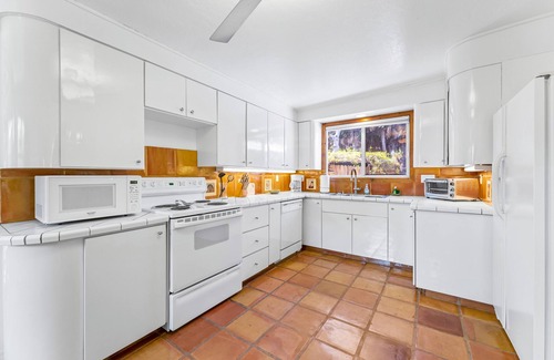 Bay Isle House | Private Pool home w/garden near the beach!